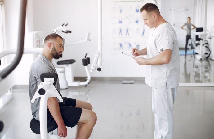 Jak skuteczna rehabilitacja może pomóc w leczeniu schorzeń mięśniowo-szkieletowych?