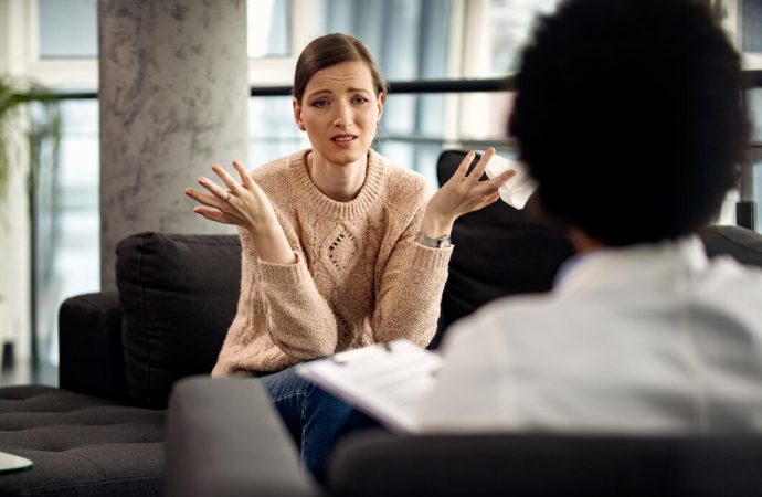 Rozpoznawanie pierwszych oznak depresji: jak profesjonalna pomoc psychoterapeutyczna może pomóc